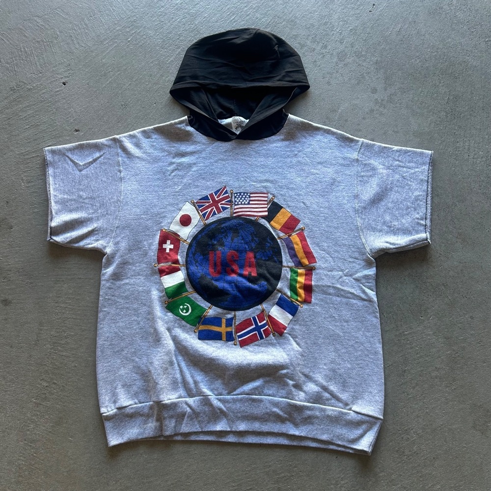 Vintage USA Flag Sweatshirt‎ Size Large Gray Short Sleeved Hoodie World Globe